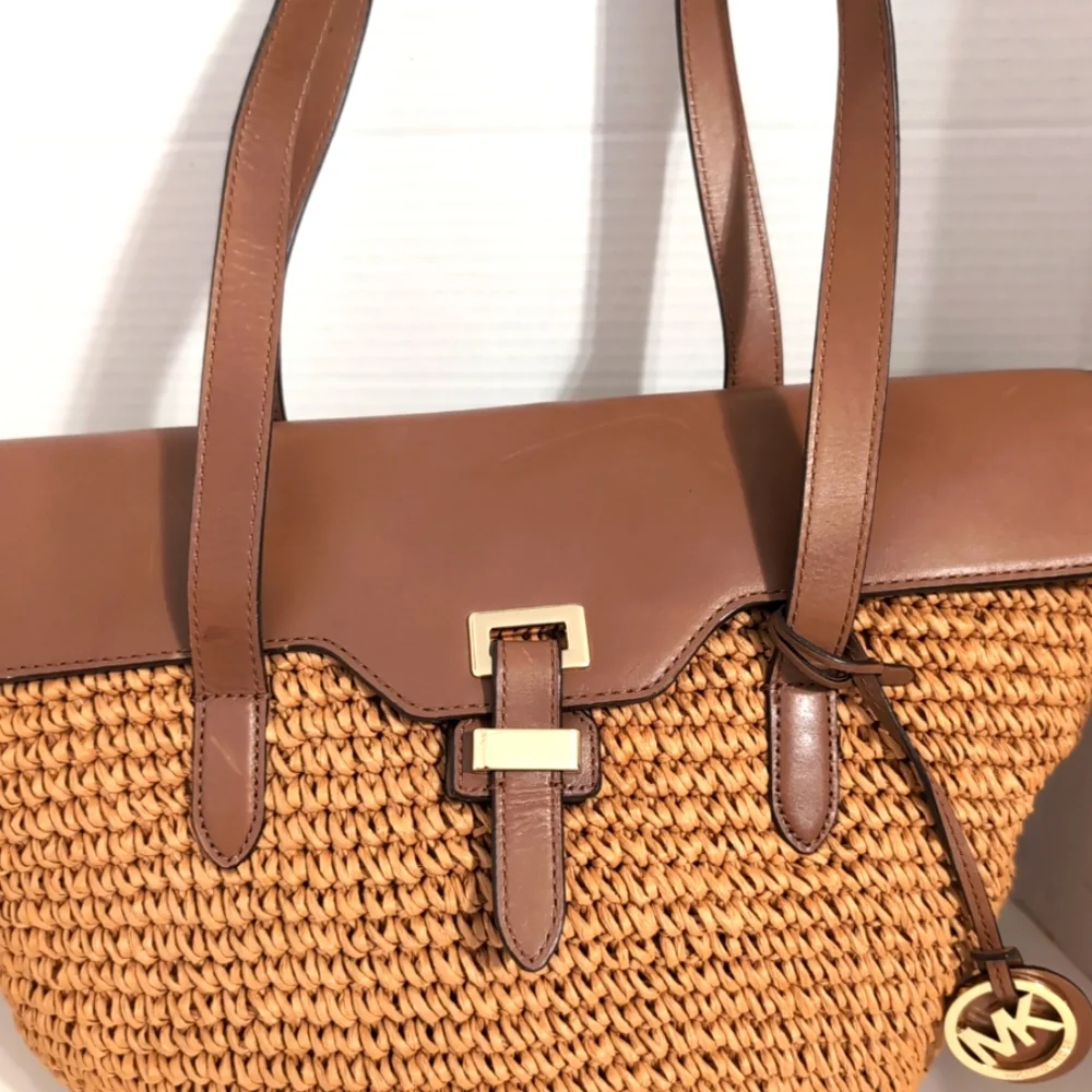 Michael Kors Tan and Brown Shoulder Bag - Picture 3 of 12